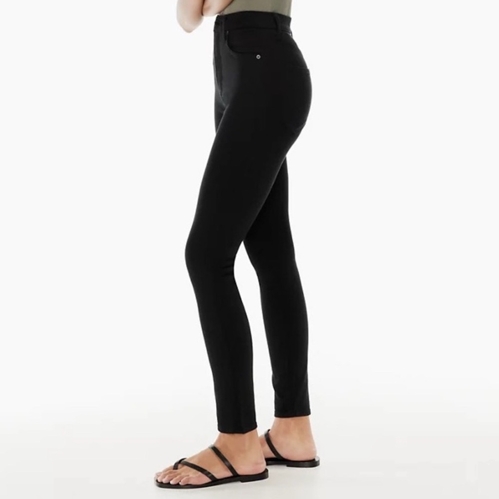 Aritzia Denim Forum Medium Wash The Lola High Rise Skinny
Crop Jeans Sz 27
